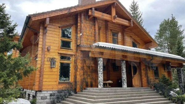 "Авито": отдых по-русски в Подмосковье обойдется от 10 тысяч рублей в сутки