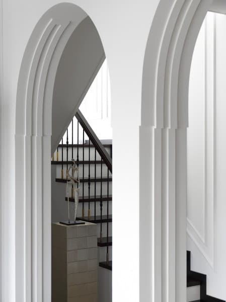 Великолепная современная классика в дизайне дома под Санкт-Петербургом (250 кв. м) Великолепная современная классика в дизайне дома под Санкт-Петербургом (250 кв. м)