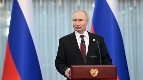 Путин: льготная ипотека будет продлена до 1 июля 2024 года с увеличением ставки до 8% Путин: льготная ипотека будет продлена до 1 июля 2024 года с увеличением ставки до 8%