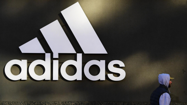 Глава Adidas Гульден: нам осталось продать 100 магазинов в России
