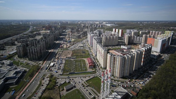 Сбербанк зафиксировал снижение цен на первичное и вторичное жилье в Москве Сбербанк зафиксировал снижение цен на первичное и вторичное жилье в Москве