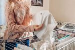 Вторая жизнь дивана. Как правильно чистить мягкую мебель из велюра и кожи